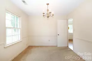 2000 Lawton Bluff Rd, Charlotte, NC 28226 - Photo 5