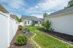 16515 Amberside Rd E, Cornelius, NC 28031 - Photo 9