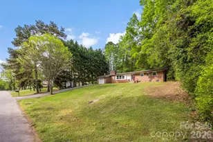 302 Suburban Ave, Kannapolis, NC 28083 - Photo 3