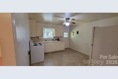 475 13th Avenue NE, Hickory, NC 28601 - Photo 7