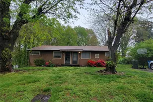 475 13th Ave NE, Hickory, NC 28601 - Photo 17