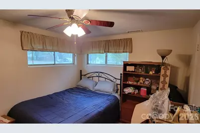 475 13th Avenue NE, Hickory, NC 28601 - Photo 11