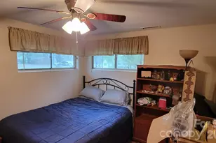 475 13th Ave NE, Hickory, NC 28601 - Photo 11