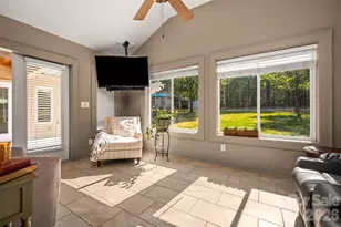 183-185 Rubin Thorne Rd, Campobello, SC 29322 - Photo 9