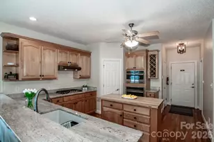 239 Pinnacle Shores Dr, Mooresville, NC 28117 - Photo 17