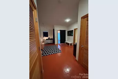 28 N Lexington Avenue, Asheville, NC 28801 - Photo 9