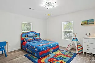 102 W Carolina Ave, Bessemer City, NC 28016 - Photo 23