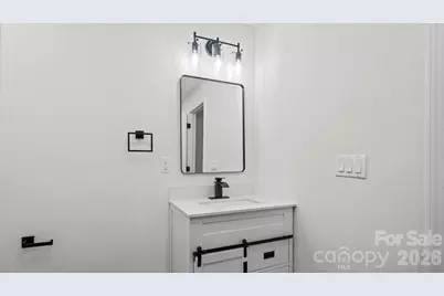 102 W Carolina Avenue, Bessemer City, NC 28016 - Photo 17