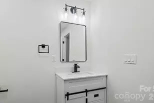 102 W Carolina Ave, Bessemer City, NC 28016 - Photo 17