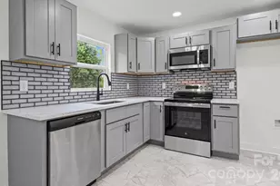 102 W Carolina Ave, Bessemer City, NC 28016 - Photo 9