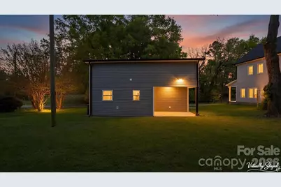 102 W Carolina Avenue, Bessemer City, NC 28016 - Photo 27