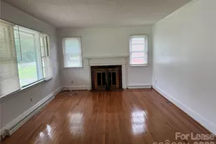 1020 W Catawba Ave, Mount Holly, NC 28120 - Photo 3