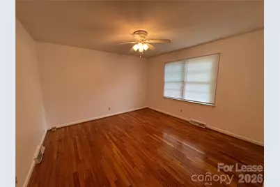 1020 W Catawba Avenue, Mount Holly, NC 28120 - Photo 7