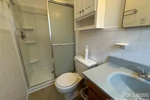 1020 W Catawba Ave, Mount Holly, NC 28120 - Photo 13