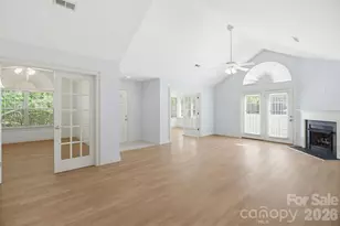 4328 Grassy Dr, Greensboro, NC 27409 - Photo 9