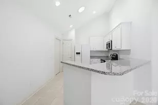 4328 Grassy Dr, Greensboro, NC 27409 - Photo 17
