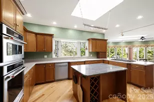 100 Elmridge Dr, Flat Rock, NC 28731 - Photo 9