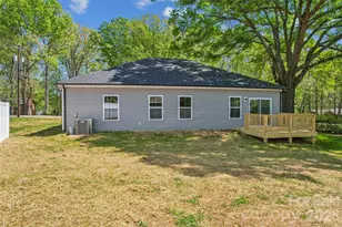 321 Henderson Cir, Harrisburg, NC 28075 - Photo 5