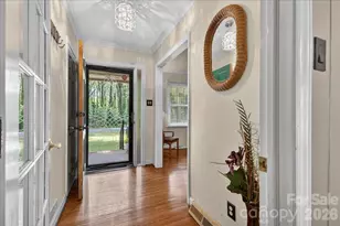 6201 Deliah Ln, Charlotte, NC 28215 - Photo 3