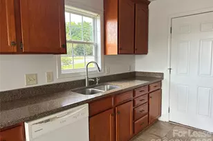 5316 Oaktree Dr, Gastonia, NC 28052 - Photo 9