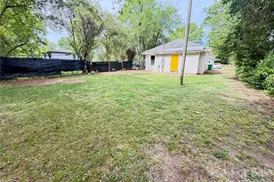 2149 Camp Greene St, Charlotte, NC 28208 - Photo 9