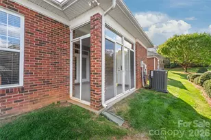 13440 Mint Lake Dr, Matthews, NC 28105 - Photo 5