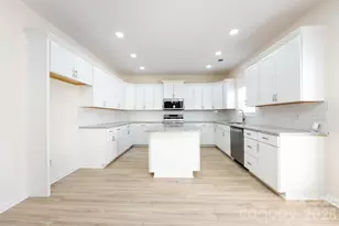 2705 Gosling Terrace Rd, Charlotte, NC 28262 - Photo 11