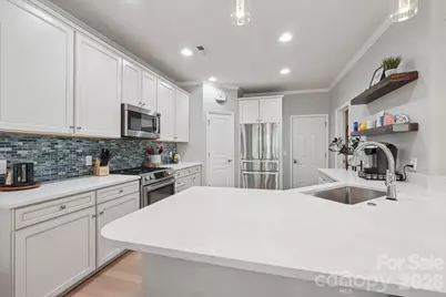 4818 Fonthill Lane, Charlotte, NC 28210 - Photo 3