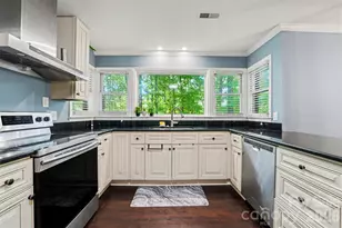 7443 Newmans Ln, Charlotte, NC 28270 - Photo 13