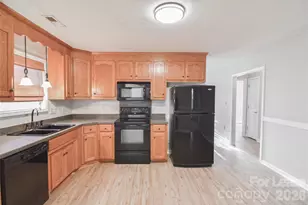 110 Pratt St, Belmont, NC 28012 - Photo 7