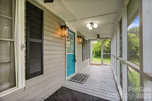 101 Fairview St, Clover, SC 29710 - Photo 5