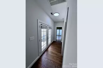 1929 Mecklenburg Avenue, Charlotte, NC 28205 - Photo 15