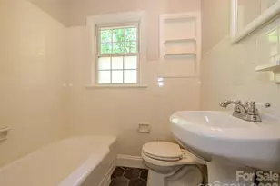 1929 Mecklenburg Ave, Charlotte, NC 28205 - Photo 29