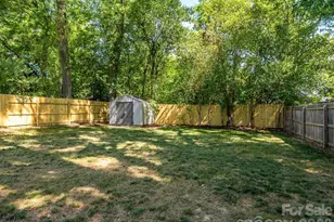 1929 Mecklenburg Ave, Charlotte, NC 28205 - Photo 33