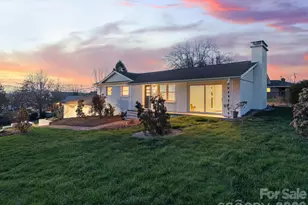 11 Clinton St, Weaverville, NC 28787 - Photo 3