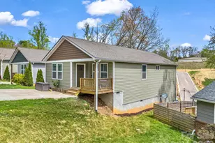 9 Shadowlawn Dr, Asheville, NC 28806 - Photo 1