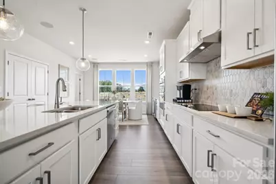 1812 Alexander Village Main Drive, Charlotte, NC 28262 - Photo 9