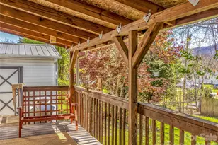 233 4th St, Waynesville, NC 28786 - Photo 27