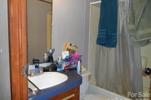 2184 Stove Dr, Newton, NC 28658 - Photo 17