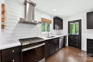 1226 Mockingbird Ln, Charlotte, NC 28209 - Photo 19