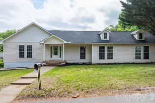 1604 4th St NE, Hickory, NC 28601 - Photo 3