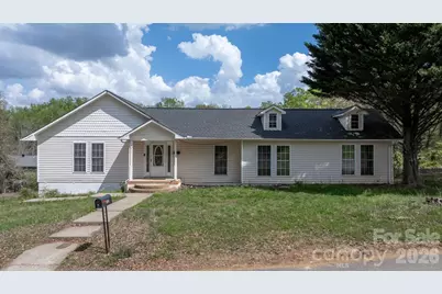 1604 4th Street NE, Hickory, NC 28601 - Photo 1