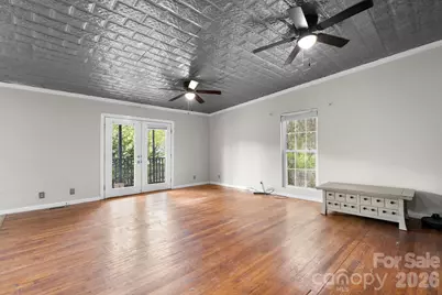 1604 4th Street NE, Hickory, NC 28601 - Photo 9