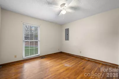 1604 4th Street NE, Hickory, NC 28601 - Photo 29