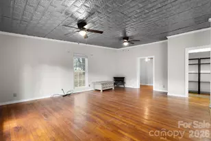 1604 4th St NE, Hickory, NC 28601 - Photo 7