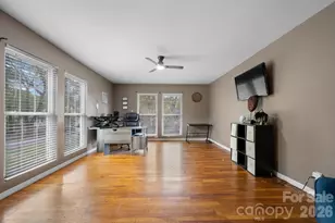 1604 4th St NE, Hickory, NC 28601 - Photo 5