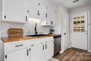 1307 6th Ave NW, Conover, NC 28613 - Photo 3