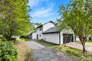 8413 Woodford Bridge Dr, Charlotte, NC 28216 - Photo 27