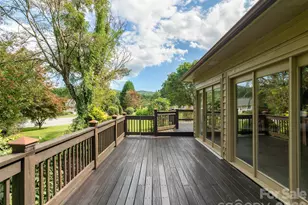 504 Crooked Creek Rd, Hendersonville, NC 28739 - Photo 11