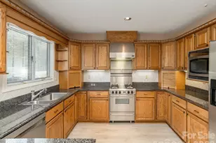 504 Crooked Creek Rd, Hendersonville, NC 28739 - Photo 21